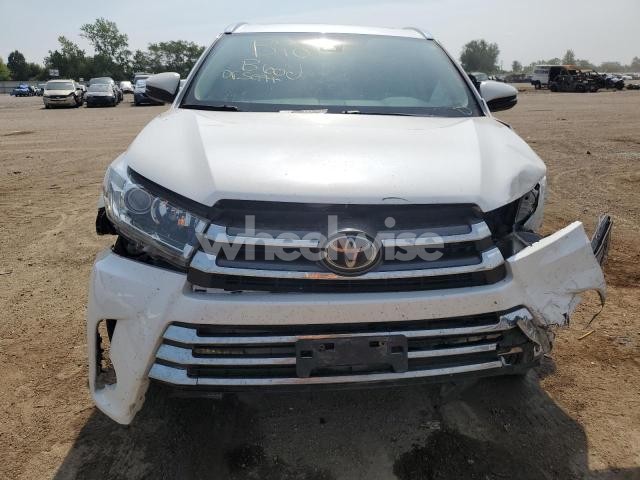 Photo 7 of 2019 TOYOTA HIGHLANDER LIMITED (VIN 5TDDZRFH8KS927384)
