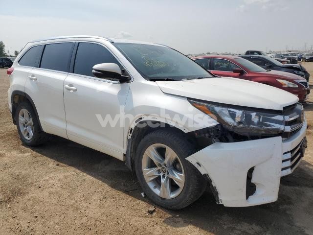 Photo 9 of 2019 TOYOTA HIGHLANDER LIMITED (VIN 5TDDZRFH8KS927384)