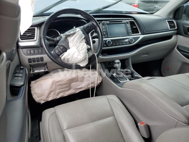 Photo 11 of 2019 TOYOTA HIGHLANDER LIMITED (VIN 5TDDZRFH8KS964788)