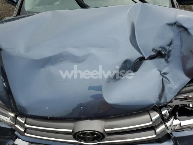 Photo 7 of 2019 TOYOTA HIGHLANDER LIMITED (VIN 5TDDZRFH8KS964788)