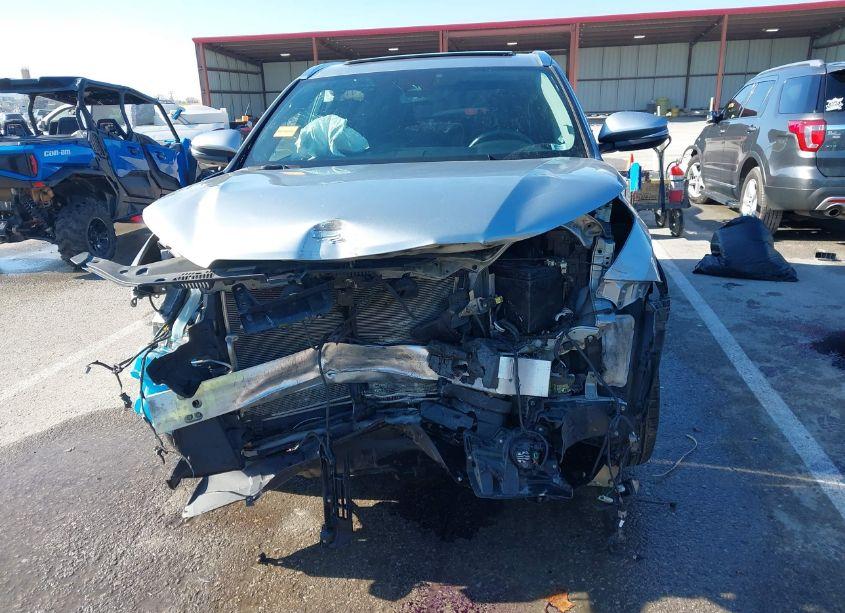 Photo 12 of 2019 Toyota Highlander LIMITED PLATINUM (VIN 5TDDZRFH9KS723435)