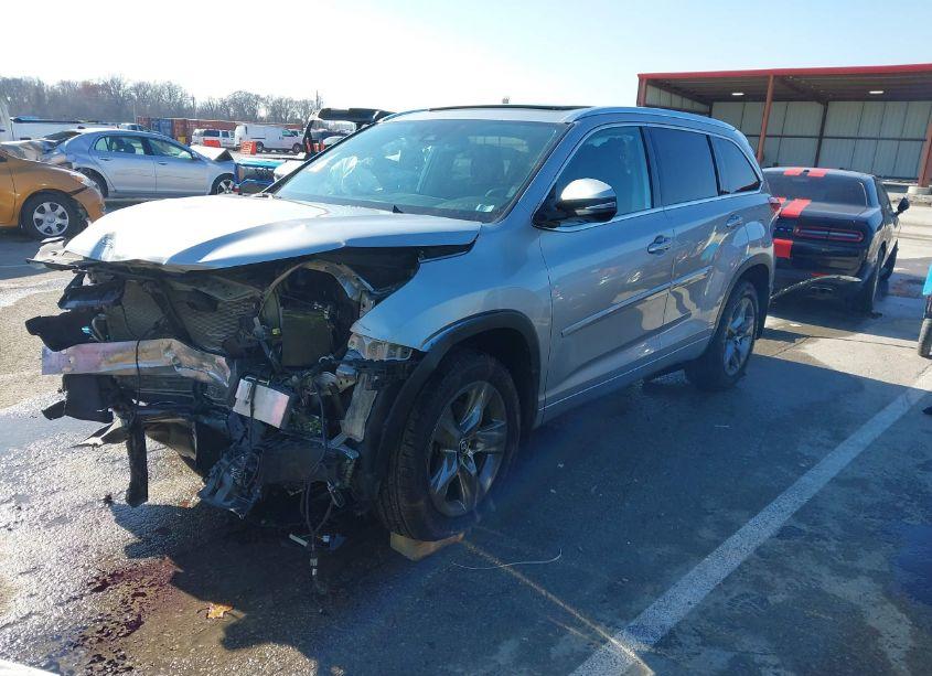 Photo 2 of 2019 Toyota Highlander LIMITED PLATINUM (VIN 5TDDZRFH9KS723435)