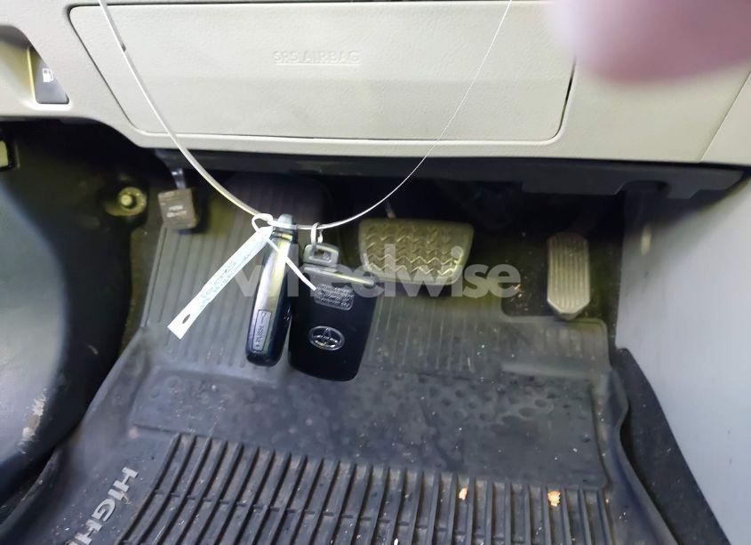 Photo 11 of 2019 Toyota Highlander LIMITED (VIN 5TDDZRFH9KS735262)