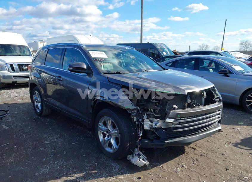 Photo 6 of 2019 Toyota Highlander LIMITED (VIN 5TDDZRFH9KS735262)