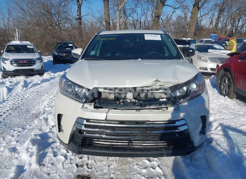 Photo 12 of 2019 Toyota Highlander LIMITED (VIN 5TDDZRFH9KS921416)