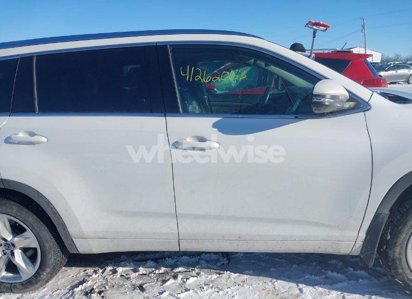 Photo 13 of 2019 Toyota Highlander LIMITED (VIN 5TDDZRFH9KS921416)