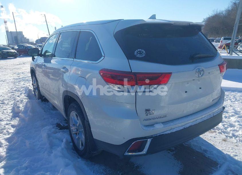 Photo 3 of 2019 Toyota Highlander LIMITED (VIN 5TDDZRFH9KS921416)