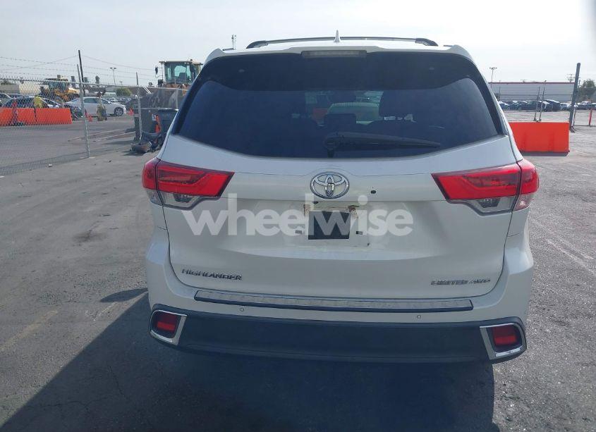 Photo 16 of 2019 Toyota Highlander LIMITED (VIN 5TDDZRFH9KS970129)