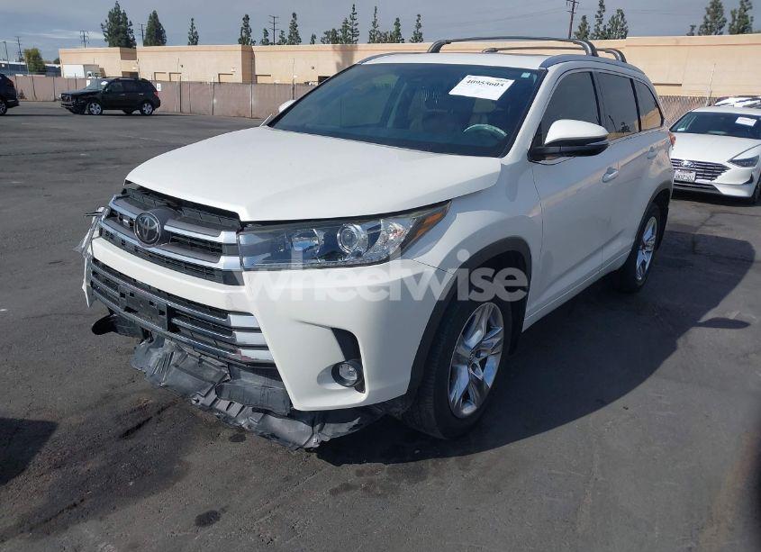 Photo 2 of 2019 Toyota Highlander LIMITED (VIN 5TDDZRFH9KS970129)