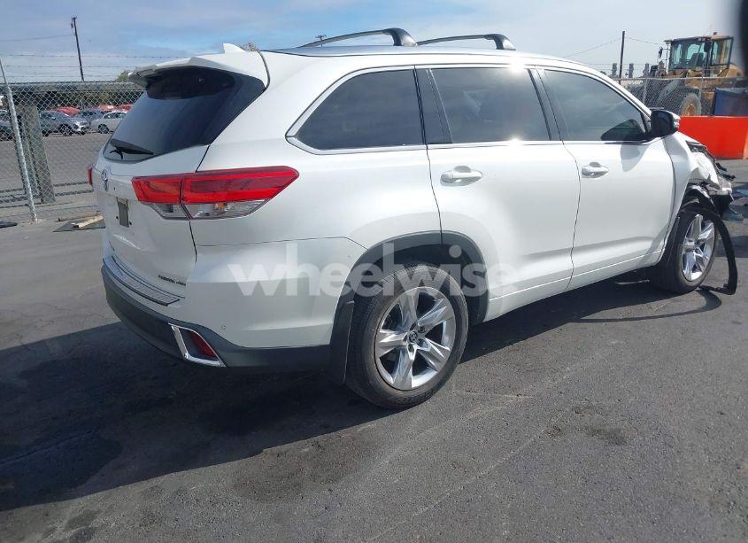 Photo 4 of 2019 Toyota Highlander LIMITED (VIN 5TDDZRFH9KS970129)