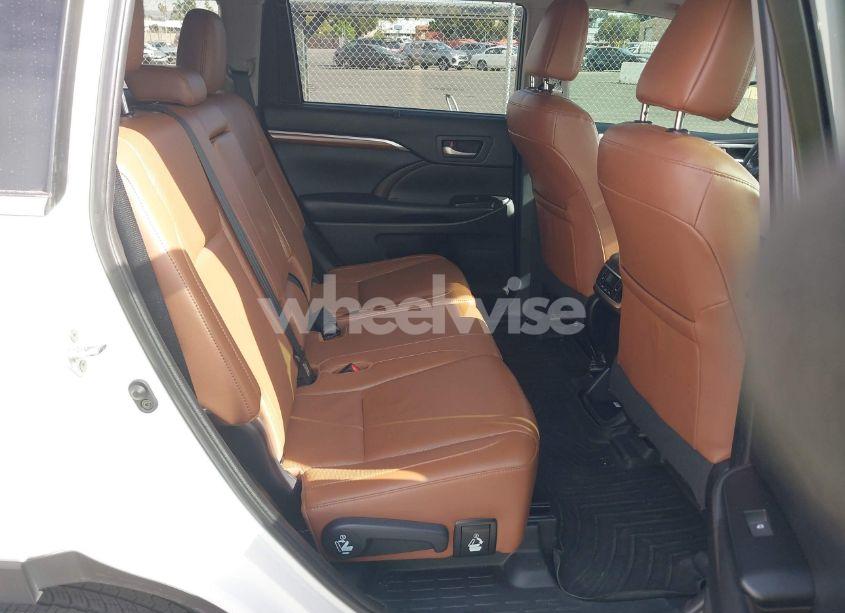 Photo 8 of 2019 Toyota Highlander LIMITED (VIN 5TDDZRFH9KS970129)