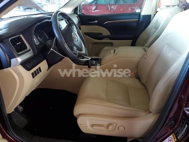 Photo 9 of 2019 TOYOTA HIGHLANDER LIMITED (VIN 5TDDZRFH9KS990414)