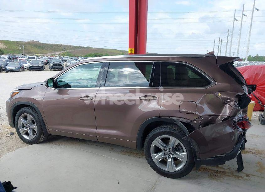 Photo 15 of 2017 Toyota Highlander LIMITED (VIN 5TDDZRFHXHS385617)