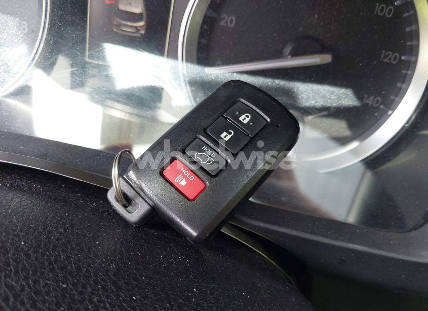 Photo 11 of 2017 Toyota Highlander LIMITED/LIMITED PLATINUM (VIN 5TDDZRFHXHS448196)