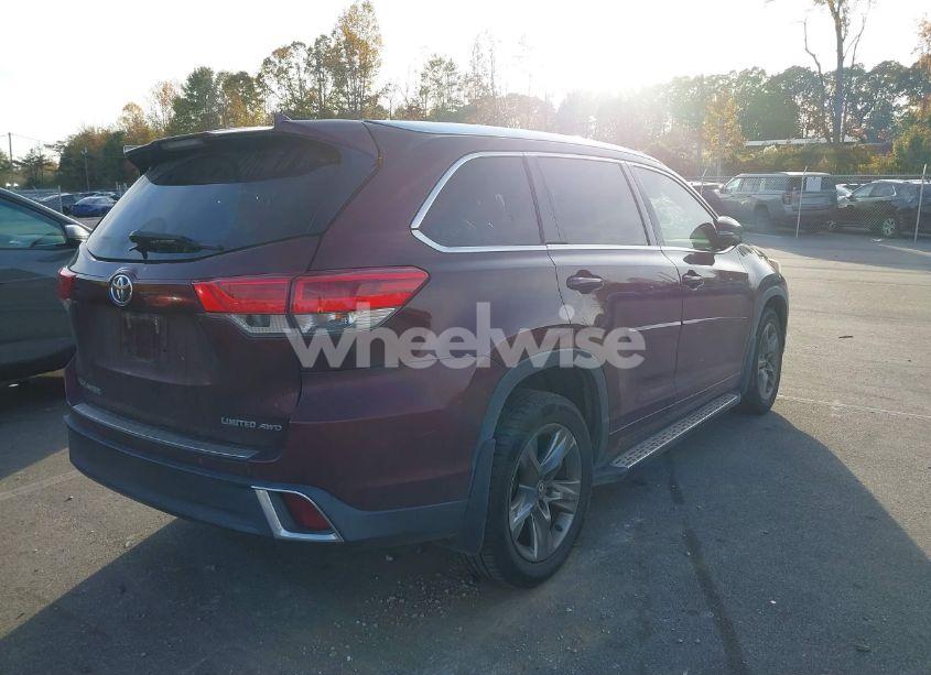 Photo 4 of 2018 Toyota Highlander LIMITED PLATINUM (VIN 5TDDZRFHXJS499168)