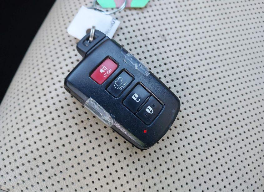 Photo 11 of 2018 Toyota Highlander LIMITED (VIN 5TDDZRFHXJS852511)