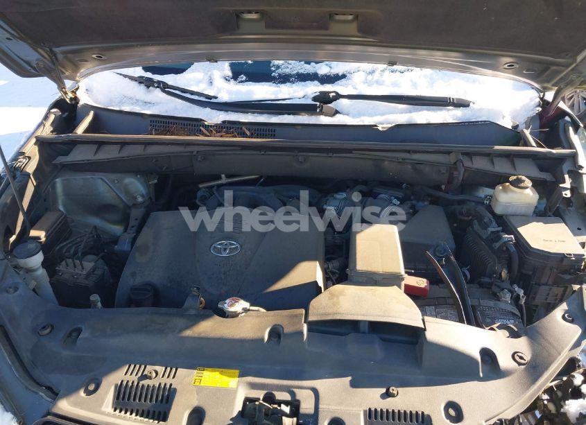 Photo 10 of 2019 Toyota Highlander LIMITED (VIN 5TDDZRFHXKS921411)