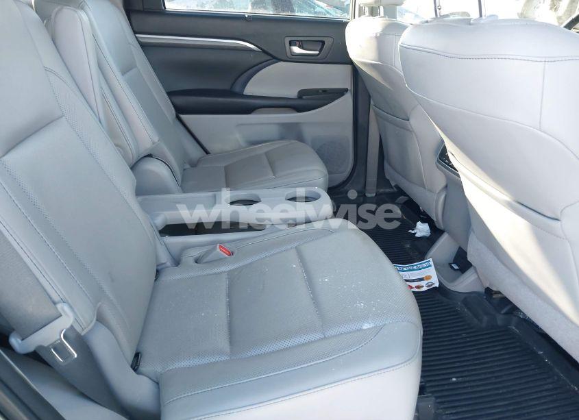 Photo 8 of 2019 Toyota Highlander LIMITED (VIN 5TDDZRFHXKS921411)