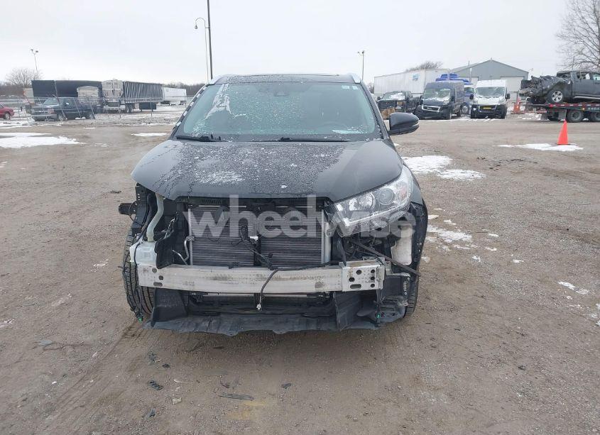 Photo 13 of 2019 Toyota Highlander LIMITED PLATINUM (VIN 5TDDZRFHXKS988526)
