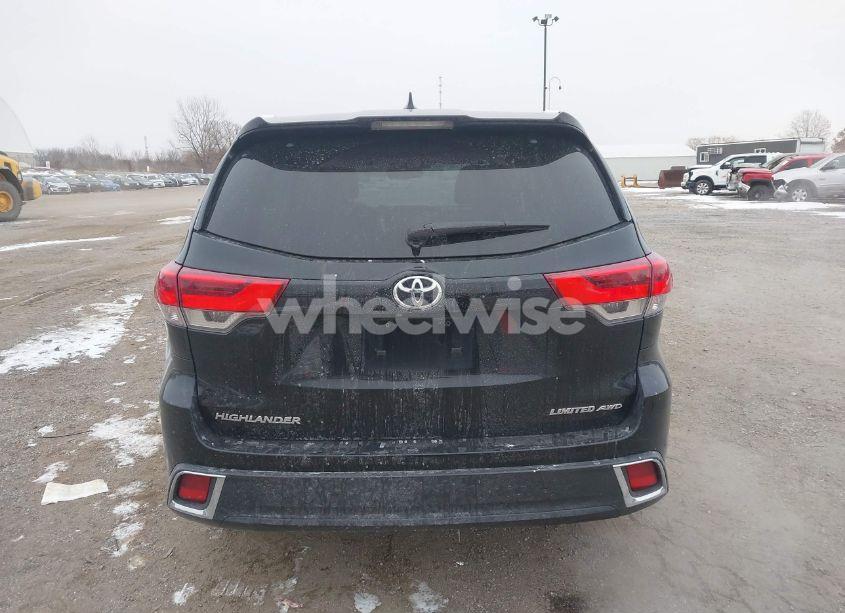 Photo 17 of 2019 Toyota Highlander LIMITED PLATINUM (VIN 5TDDZRFHXKS988526)