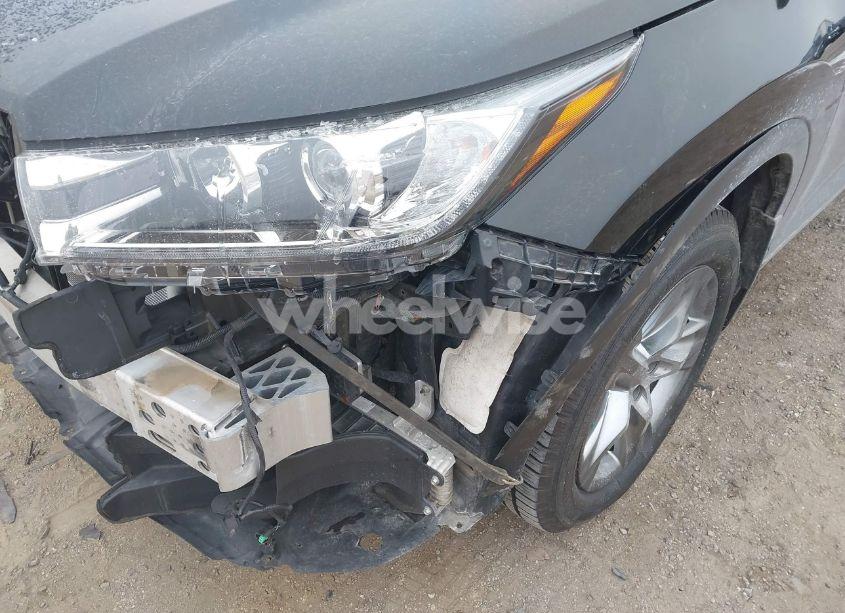 Photo 22 of 2019 Toyota Highlander LIMITED PLATINUM (VIN 5TDDZRFHXKS988526)