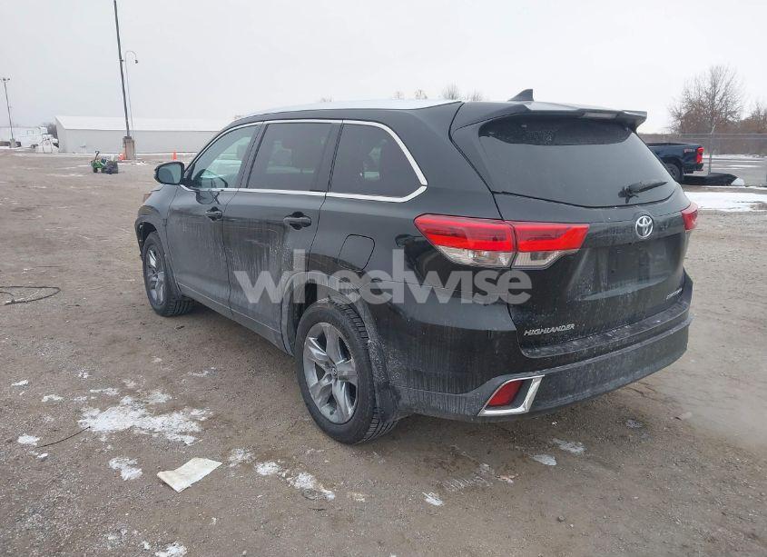 Photo 3 of 2019 Toyota Highlander LIMITED PLATINUM (VIN 5TDDZRFHXKS988526)