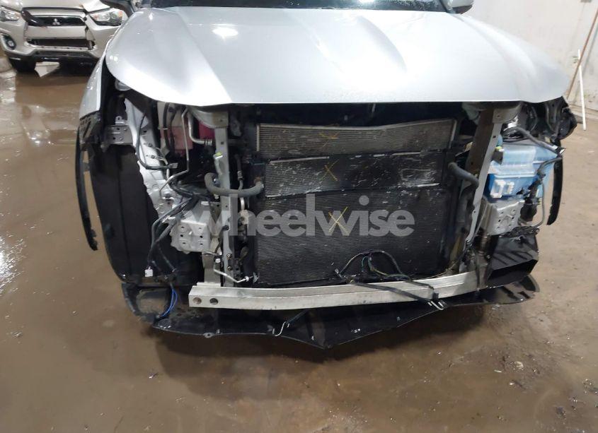 Photo 6 of 2021 Toyota Highlander HYBRID PLATINUM (VIN 5TDEBRCH0MS019446)