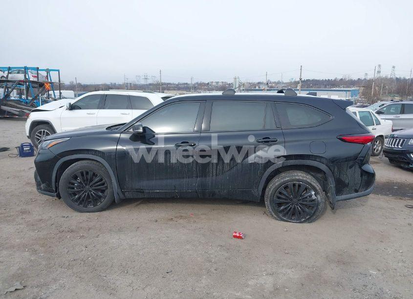 Photo 13 of 2021 Toyota Highlander HYBRID PLATINUM (VIN 5TDEBRCH0MS026008)