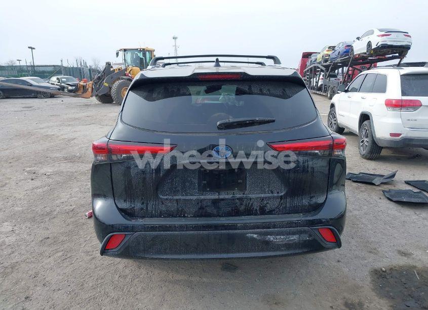 Photo 15 of 2021 Toyota Highlander HYBRID PLATINUM (VIN 5TDEBRCH0MS026008)