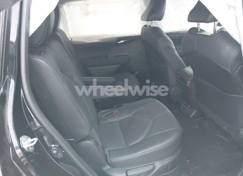 Photo 8 of 2021 Toyota Highlander HYBRID PLATINUM (VIN 5TDEBRCH0MS026008)