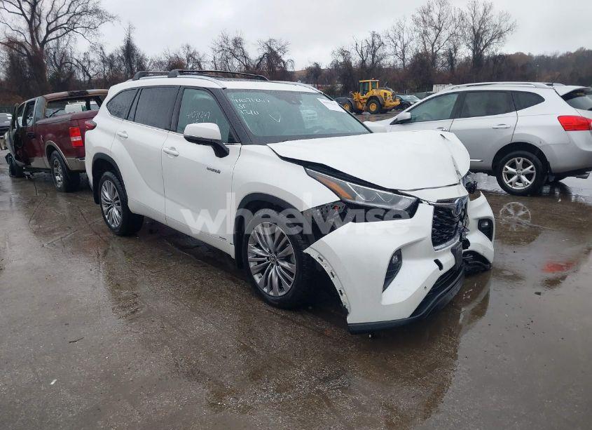 2021 Toyota Highlander HYBRID PLATINUM (VIN 5TDEBRCH0MS046324) main photo