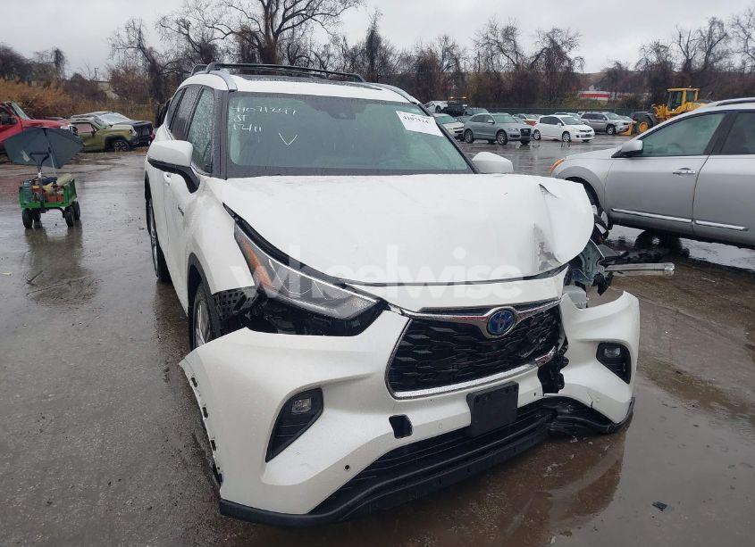 Photo 12 of 2021 Toyota Highlander HYBRID PLATINUM (VIN 5TDEBRCH0MS046324)