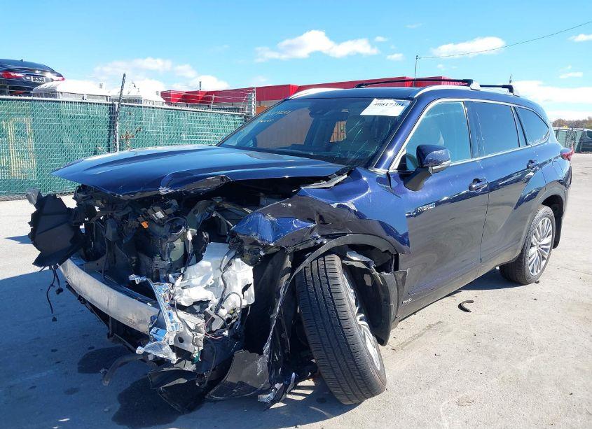 Photo 6 of 2021 Toyota Highlander HYBRID PLATINUM (VIN 5TDEBRCH1MS015793)