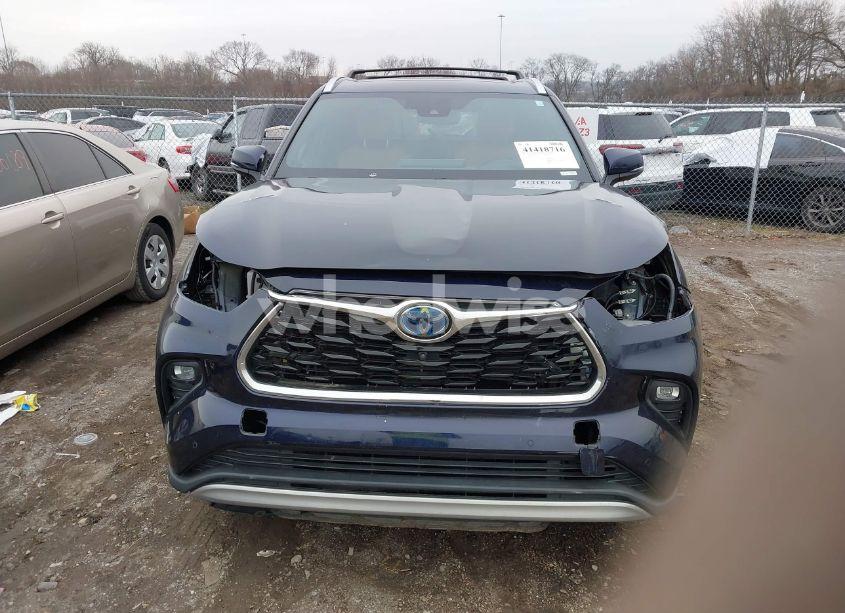 Photo 11 of 2021 Toyota Highlander HYBRID PLATINUM (VIN 5TDEBRCH1MS023098)