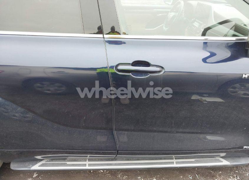 Photo 12 of 2021 Toyota Highlander HYBRID PLATINUM (VIN 5TDEBRCH1MS023098)