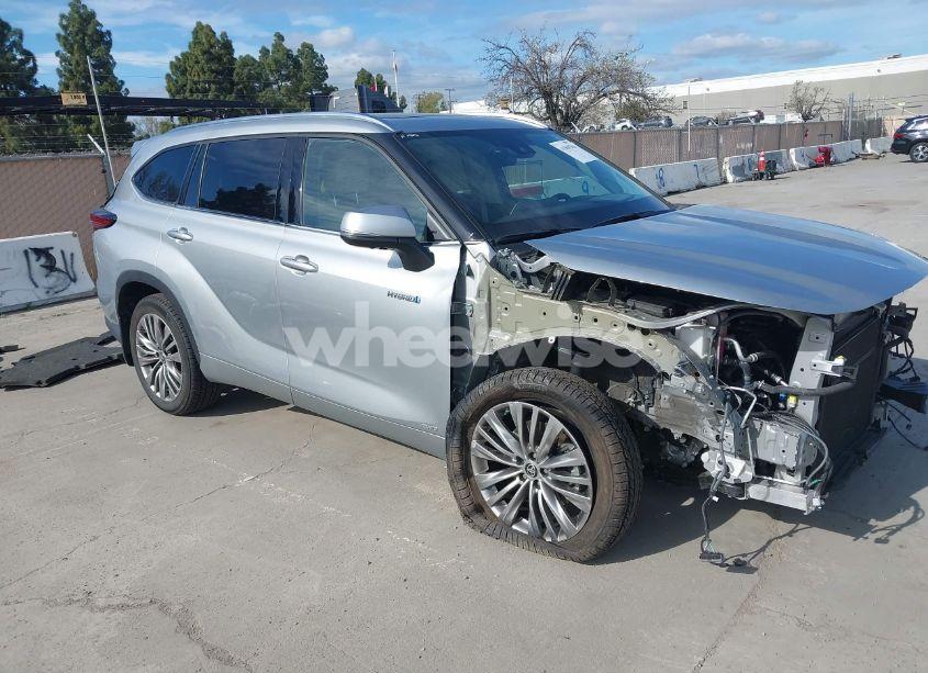 2021 Toyota Highlander HYBRID PLATINUM (VIN 5TDEBRCH3MS017352) main photo
