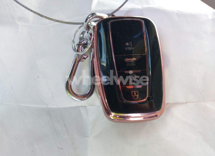 Photo 11 of 2021 Toyota Highlander HYBRID PLATINUM (VIN 5TDEBRCH3MS017352)