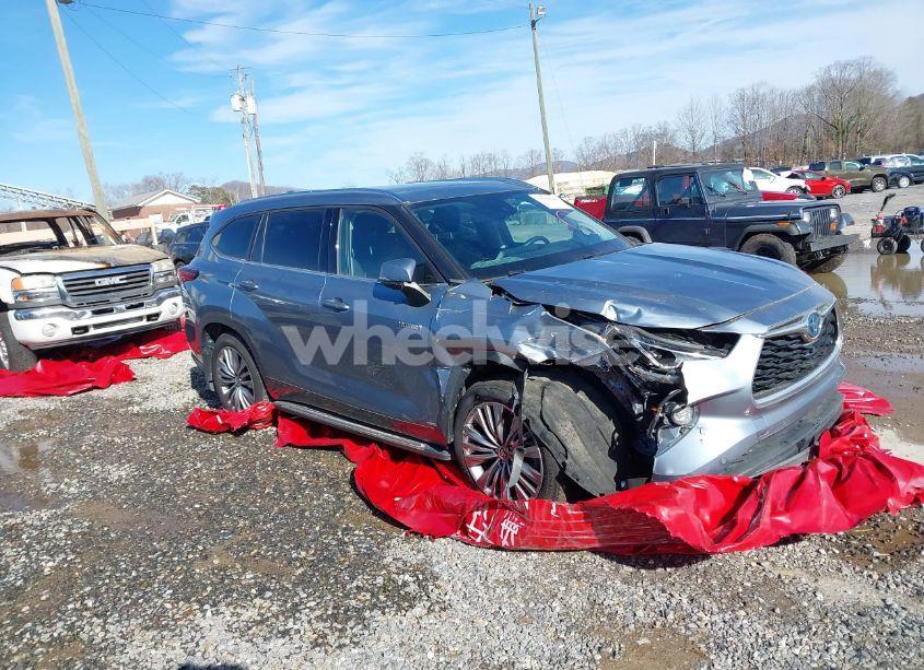 2021 Toyota Highlander HYBRID PLATINUM (VIN 5TDEBRCH4MS017859) main photo