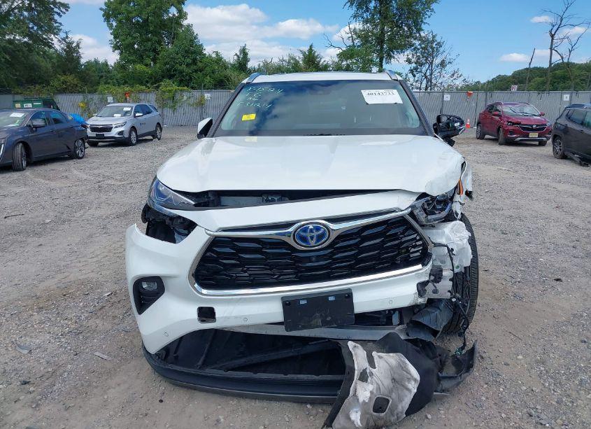Photo 12 of 2021 Toyota Highlander HYBRID PLATINUM (VIN 5TDEBRCH5MS040891)