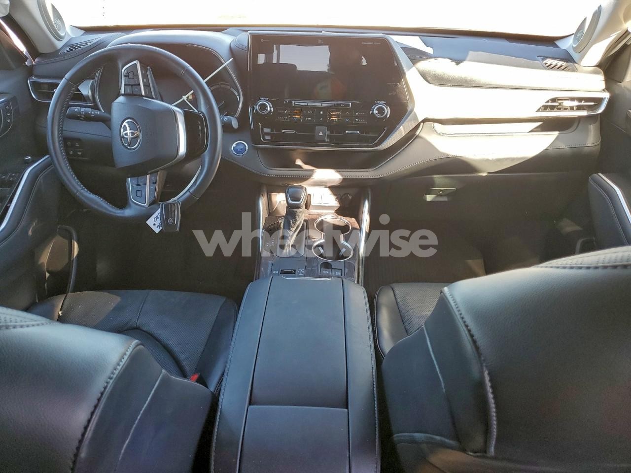 Photo 8 of 2022 TOYOTA HIGHLANDER HYBRID PLATINUM (VIN 5TDEBRCH5NS082897)