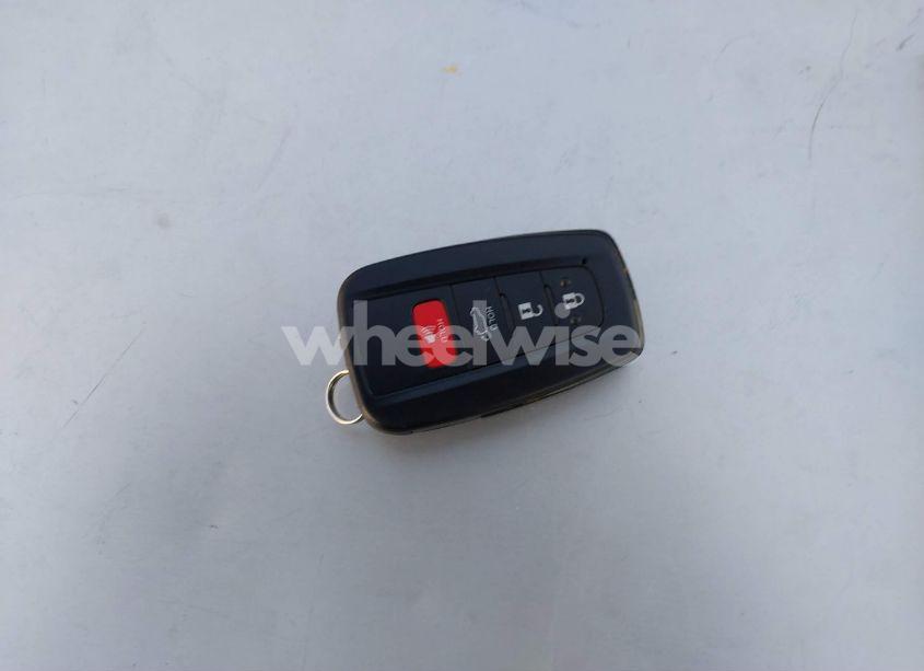 Photo 11 of 2022 Toyota Highlander HYBRID PLATINUM (VIN 5TDEBRCH5NS090708)