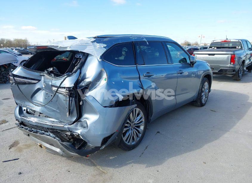 Photo 20 of 2022 Toyota Highlander HYBRID PLATINUM (VIN 5TDEBRCH5NS090708)
