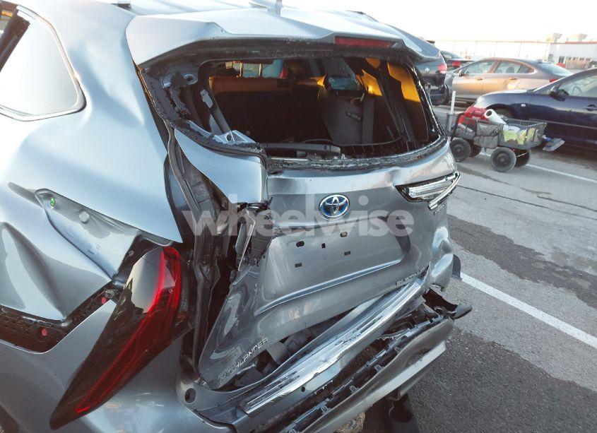 Photo 6 of 2022 Toyota Highlander HYBRID PLATINUM (VIN 5TDEBRCH5NS090708)