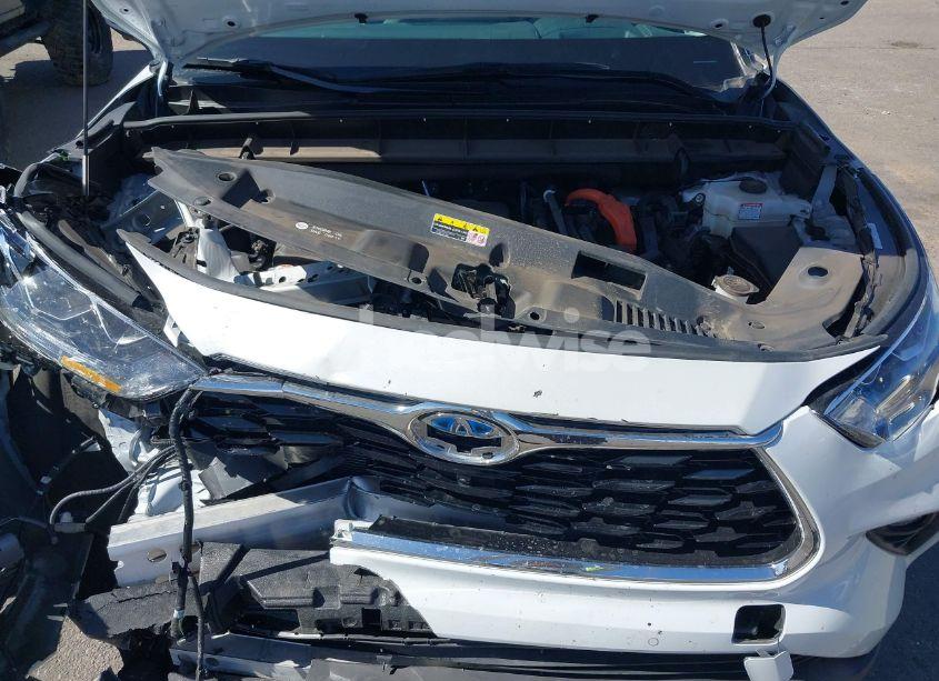 Photo 10 of 2023 Toyota Highlander HYBRID PLATINUM (VIN 5TDEBRCH6PS573059)