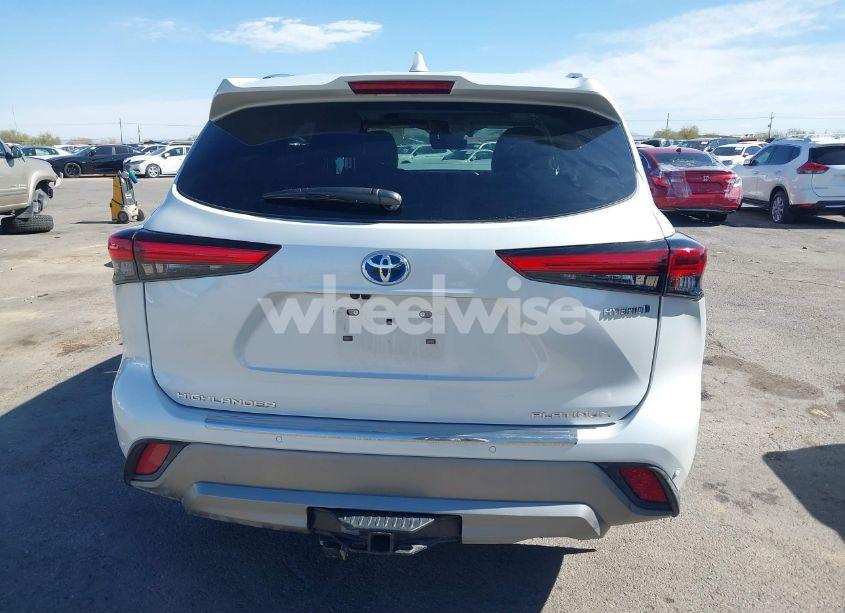 Photo 17 of 2023 Toyota Highlander HYBRID PLATINUM (VIN 5TDEBRCH6PS573059)