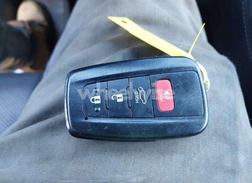 Photo 11 of 2021 Toyota Highlander HYBRID PLATINUM (VIN 5TDEBRCH7MS025826)