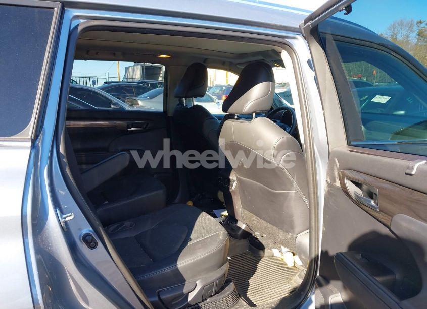 Photo 8 of 2021 Toyota Highlander HYBRID PLATINUM (VIN 5TDEBRCH7MS025826)