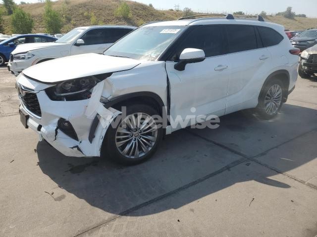 Photo 4 of 2022 TOYOTA HIGHLANDER HYBRID PLATINUM (VIN 5TDEBRCH7NS074588)