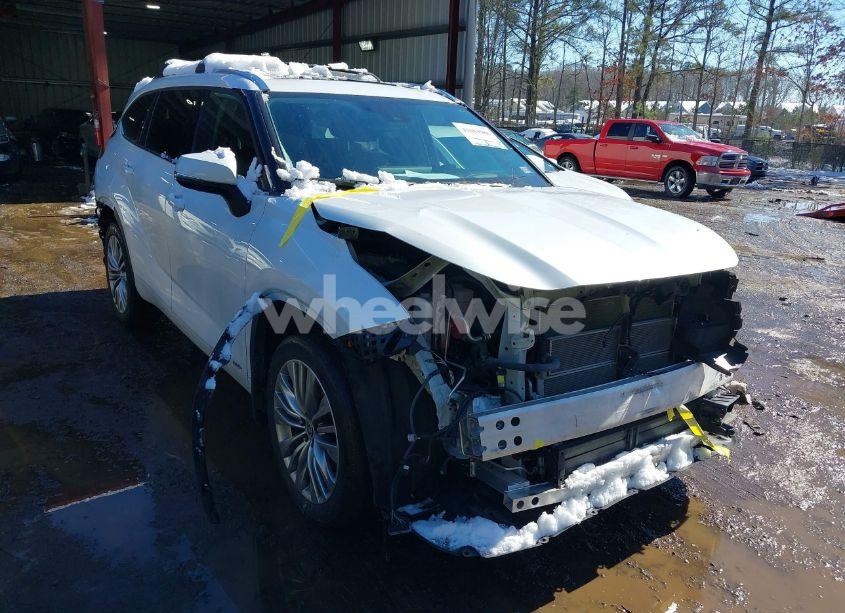 2022 Toyota Highlander HYBRID PLATINUM (VIN 5TDEBRCHXNS092020) main photo