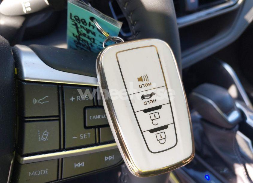 Photo 11 of 2022 Toyota Highlander HYBRID PLATINUM (VIN 5TDEBRCHXNS092020)